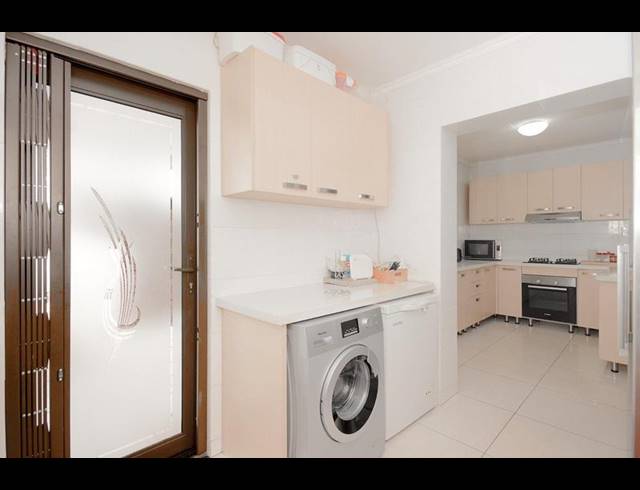 3 BEDROOM TOWNHOUSE FOR SALE IN SUMMERSET